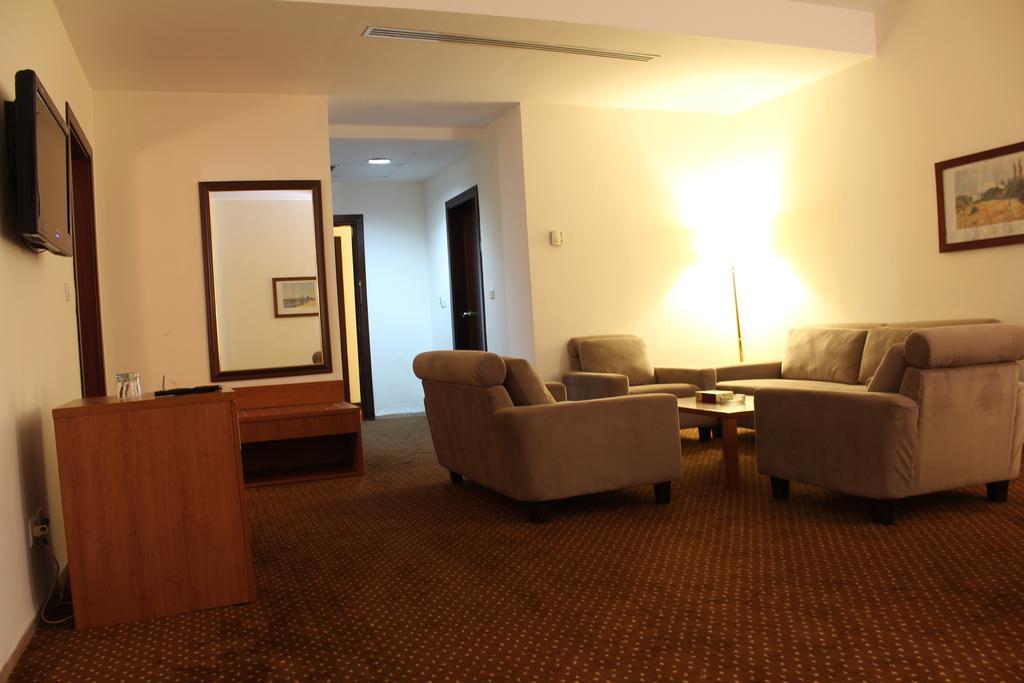 Al Fanar Palace Hotel And Suites Amman Exterior foto