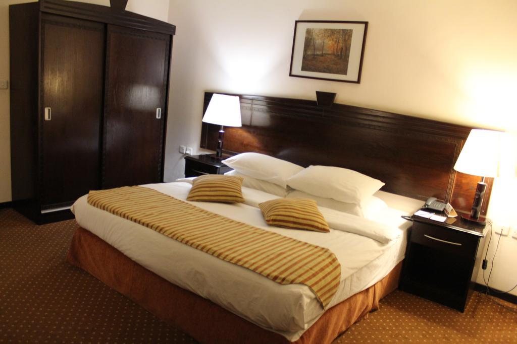 Al Fanar Palace Hotel And Suites Amman Exterior foto